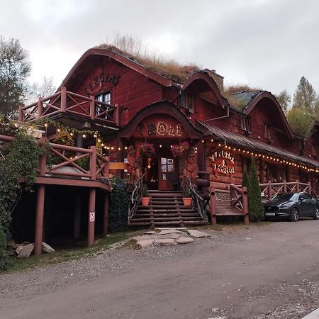 Troll Bed and Breakfast Cisna Buitenkant foto